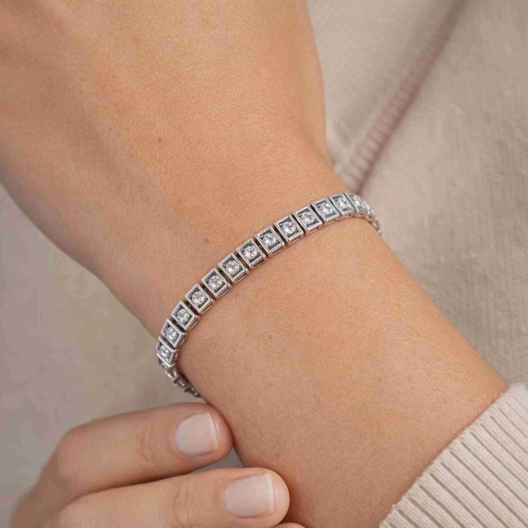 Silver Luxe Grid Bracelet - Image 2