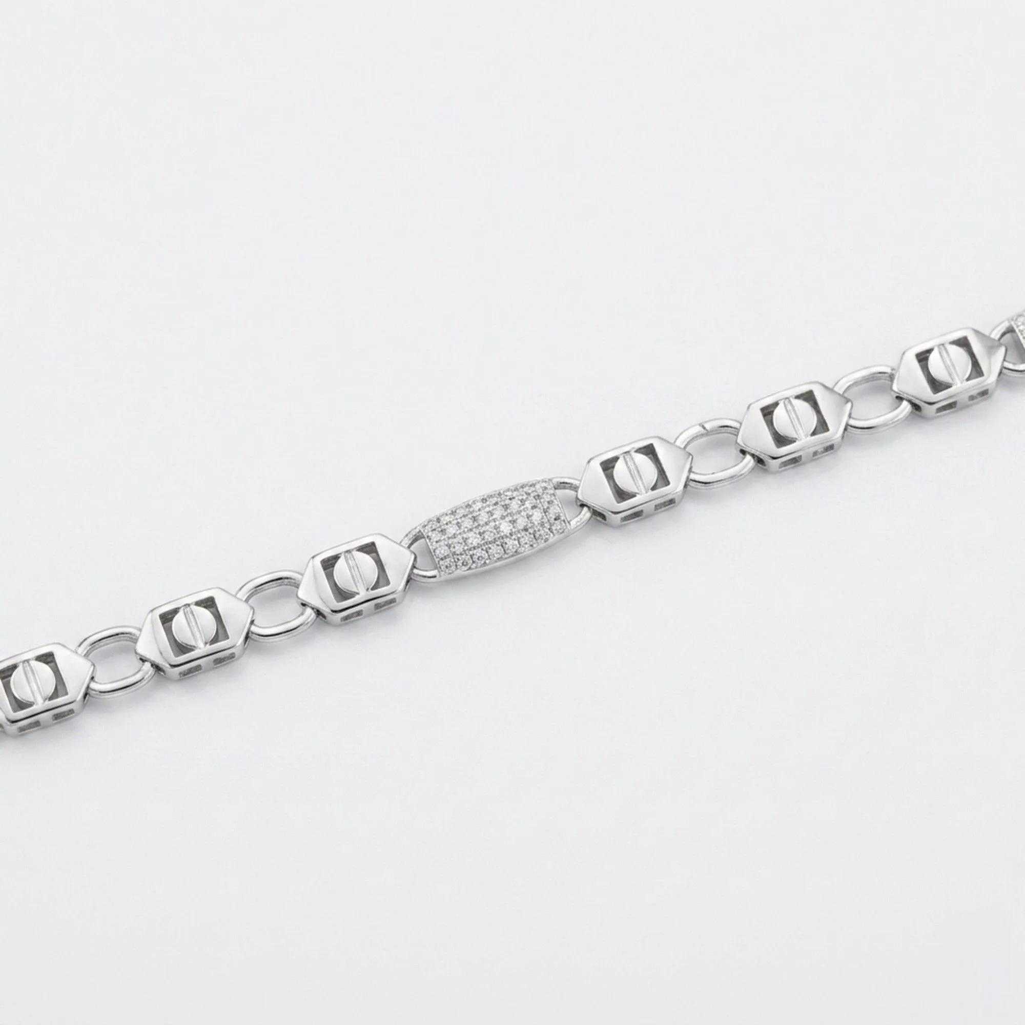 Silver Titan Link Luxe Bracelet - Image 3