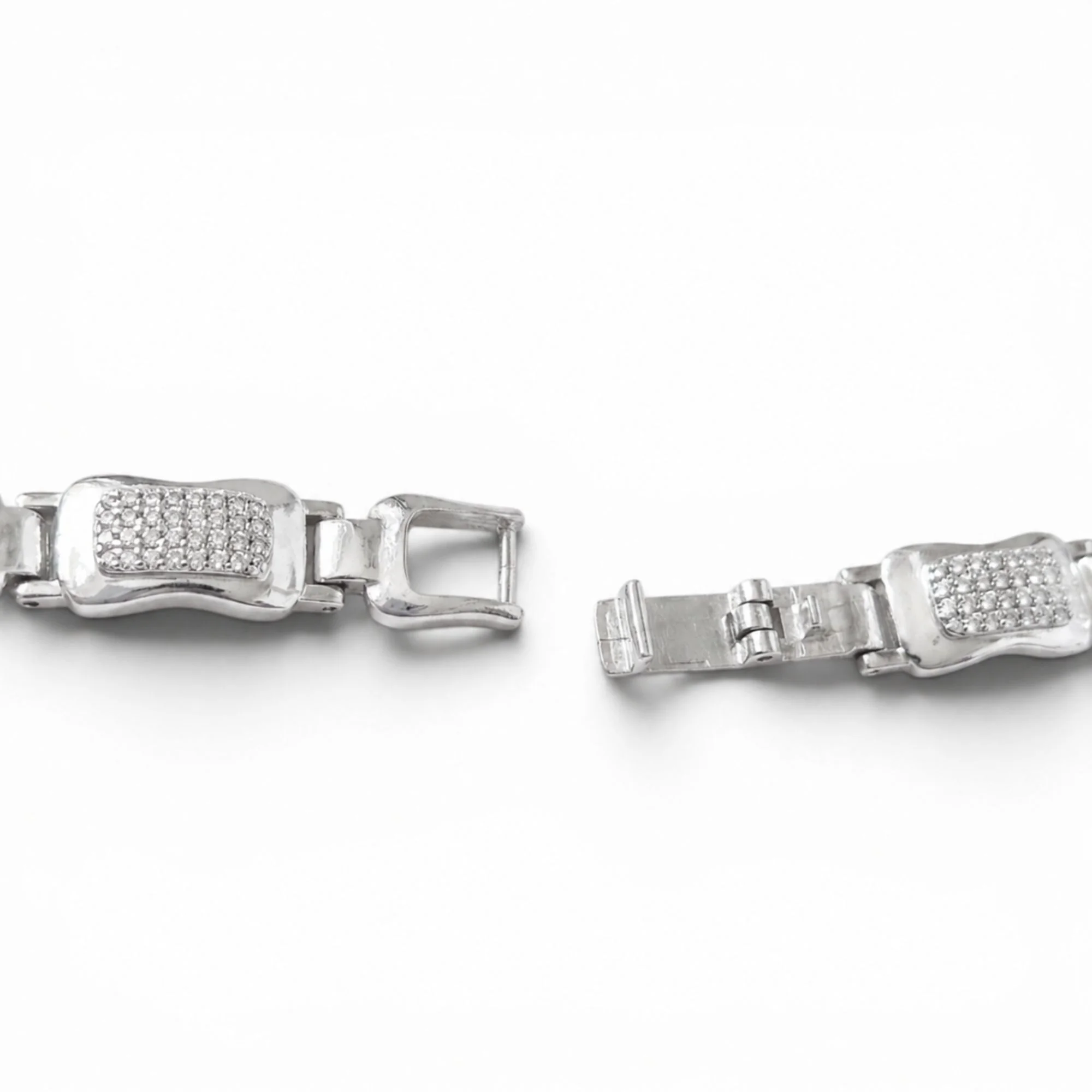 Silver Fluid Link Men's Bracelet - Image 4