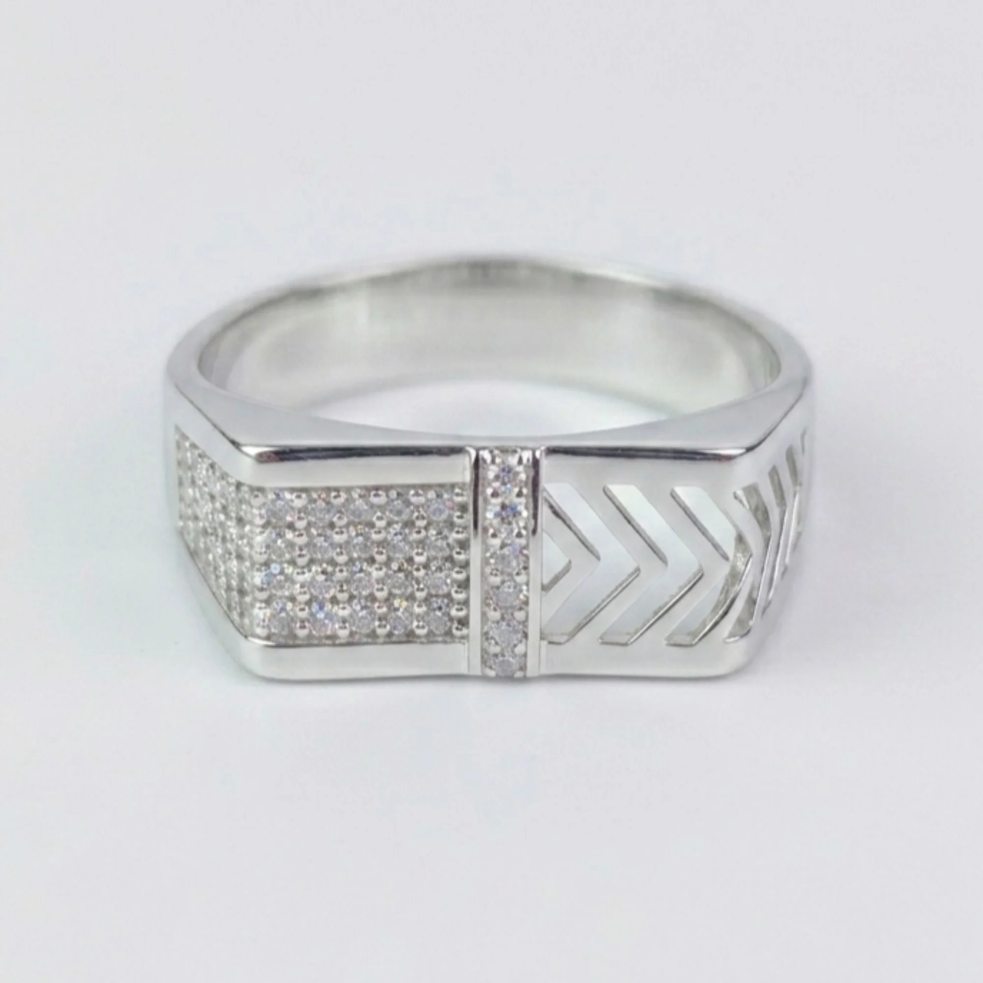 Silver Grid Pattern Men's Ring - Image 4