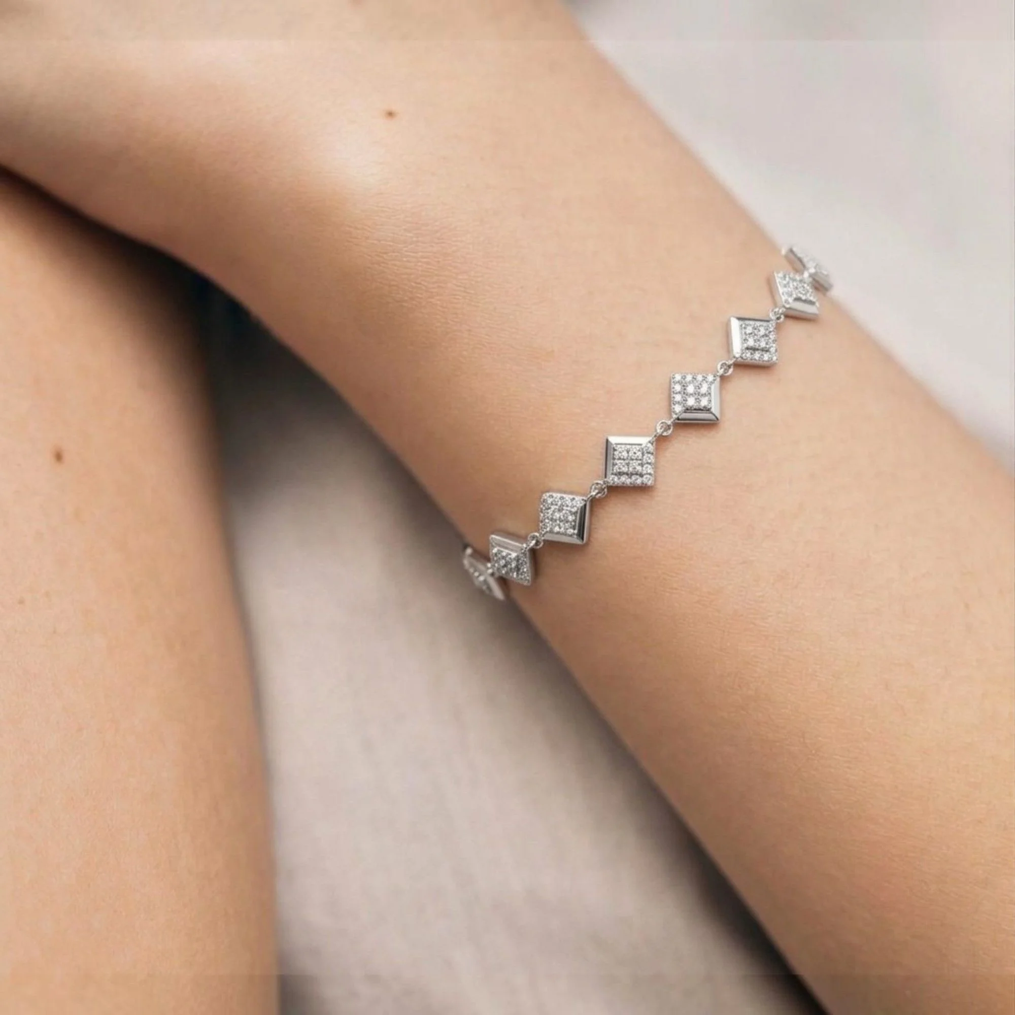 Silver Diamond Shape Halo Bracelet - 2