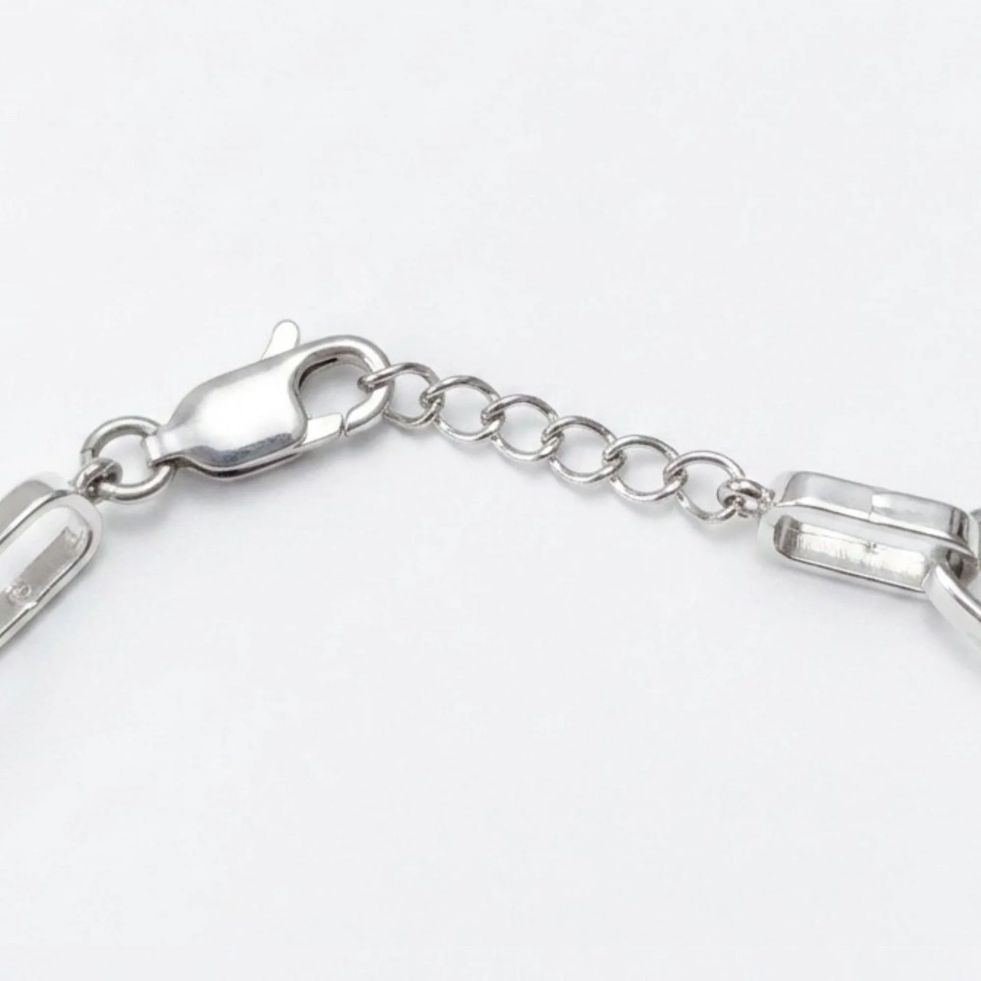 Silver Bold Teardrop Link Bracelet - Image 4